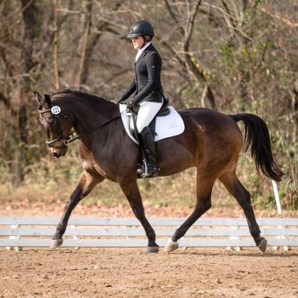 Meet your Posher, Erica - Picture 1 of 1